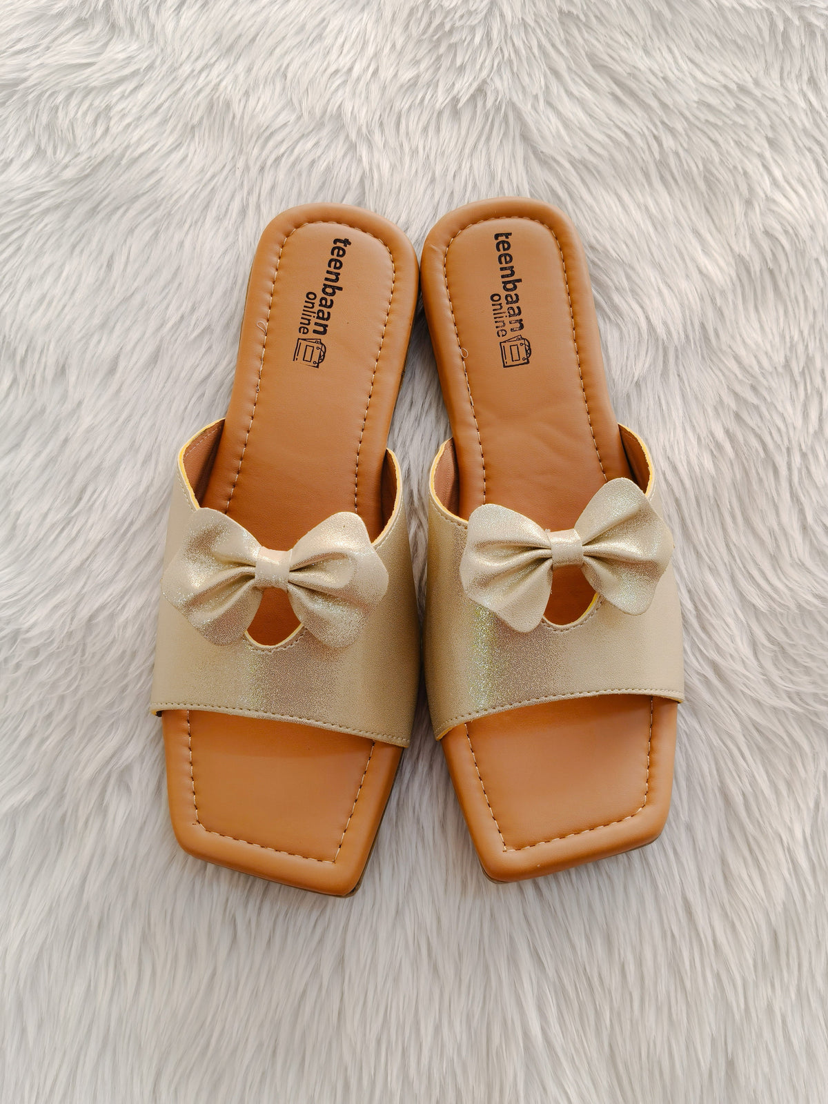 Luxe Glow Flip-Flop