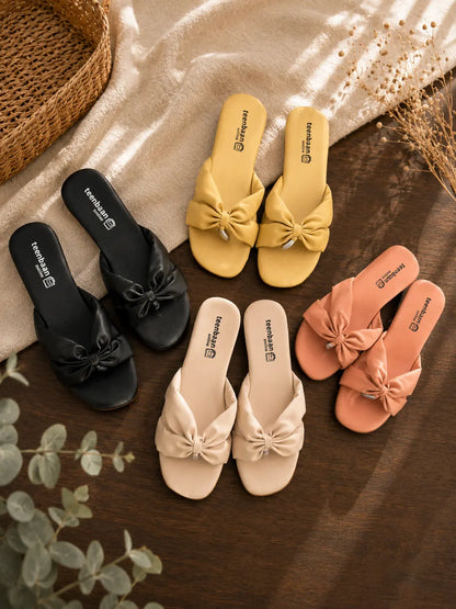 Blush Knot Flip-Flop