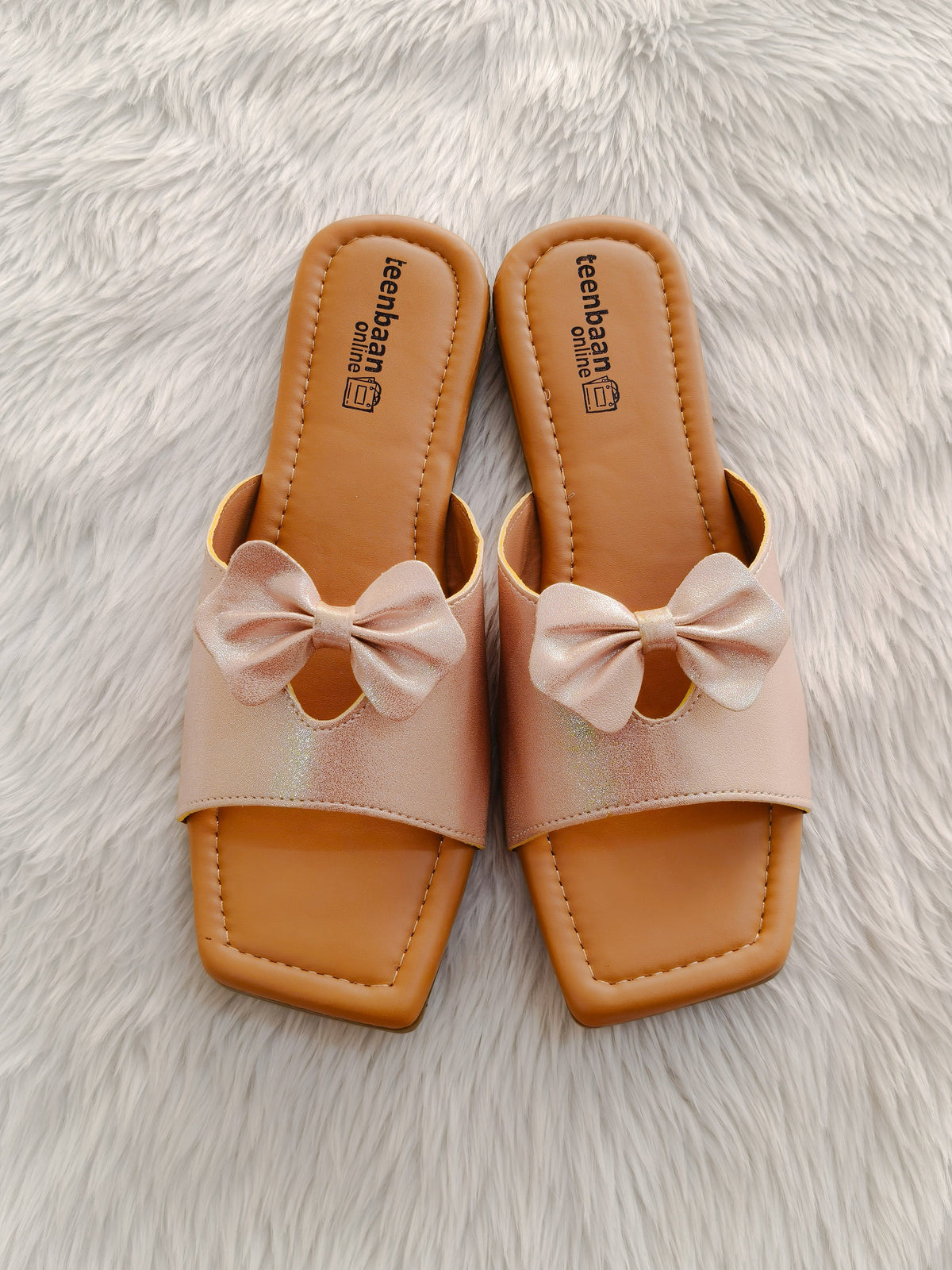 Luxe Glow Flip-Flop
